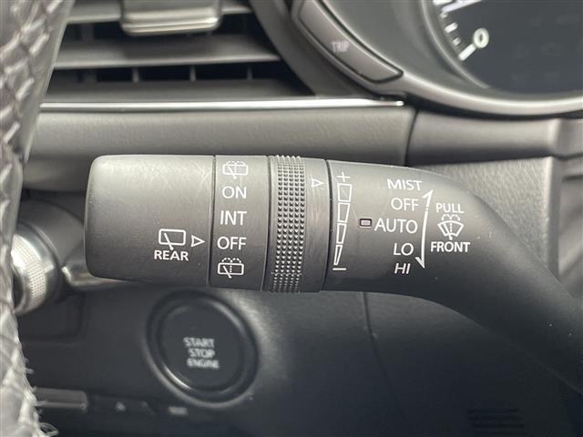 ＭＡＺＤＡ３ファストバック １５Ｓツーリング　純正９型ナビ　レーダークルーズコントロール　バックカメラ　ヘッドアップディスプレイ　コーナーセンサー　純正１８インチアルミホイール　オートマチックハイビーム　ＥＴＣ　ブラインドスポットモニター　ＬＥＤ（21枚目）