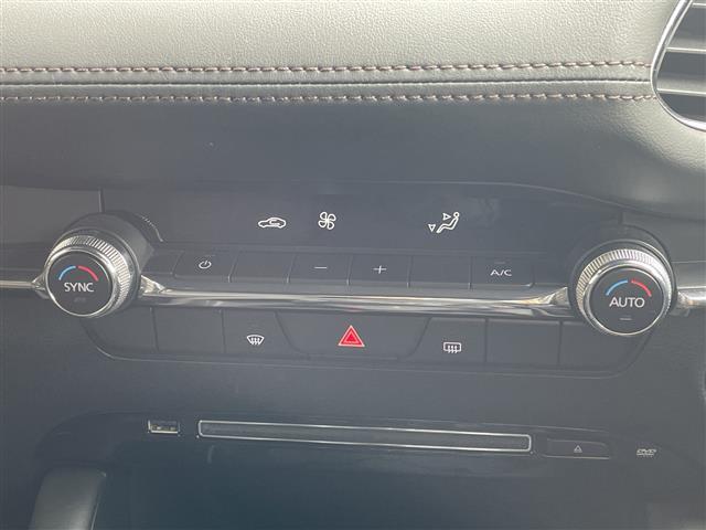 ＭＡＺＤＡ３ファストバック １５Ｓツーリング　純正９型ナビ　レーダークルーズコントロール　バックカメラ　ヘッドアップディスプレイ　コーナーセンサー　純正１８インチアルミホイール　オートマチックハイビーム　ＥＴＣ　ブラインドスポットモニター　ＬＥＤ（30枚目）