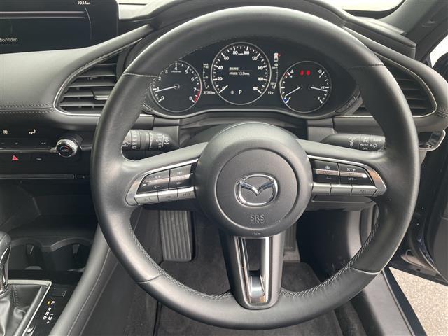 ＭＡＺＤＡ３ファストバック １５Ｓツーリング　純正９型ナビ　レーダークルーズコントロール　バックカメラ　ヘッドアップディスプレイ　コーナーセンサー　純正１８インチアルミホイール　オートマチックハイビーム　ＥＴＣ　ブラインドスポットモニター　ＬＥＤ（42枚目）