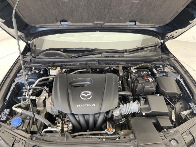 ＭＡＺＤＡ３ファストバック １５Ｓツーリング　純正９型ナビ　レーダークルーズコントロール　バックカメラ　ヘッドアップディスプレイ　コーナーセンサー　純正１８インチアルミホイール　オートマチックハイビーム　ＥＴＣ　ブラインドスポットモニター　ＬＥＤ（46枚目）
