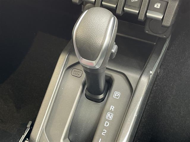 ジムニーノマド ＦＣ　登録済未使用車　レーダークルーズコントロール　シートヒーター　コーナーセンサー　　オートマチックハイビーム　衝突軽減システム　ダウンヒルアシストコントロール　ステアリングスイッチ　スマートキー（12枚目）
