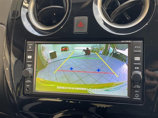 ノート ｅ－パワー　Ｘ　エマージェンシーブレーキ　純正ナビ　フルセグＴＶ　ＣＤ　ＤＶＤ　Ｂｌｕｅｔｏｏｔｈ　バックカメラ　車線逸脱警報機能　スマートキー　プッシュスタート　電動格納ミラー　ワンオーナー　横滑り防止装置（4枚目）