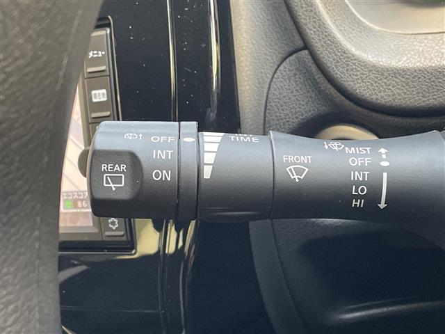 ノート ｅ－パワー　Ｘ　エマージェンシーブレーキ　純正ナビ　フルセグＴＶ　ＣＤ　ＤＶＤ　Ｂｌｕｅｔｏｏｔｈ　バックカメラ　車線逸脱警報機能　スマートキー　プッシュスタート　電動格納ミラー　ワンオーナー　横滑り防止装置（21枚目）