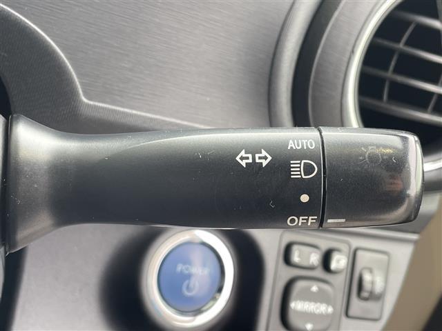 アクア Ｇ　純正ナビ　バックカメラ　純正１５インチアルミホイール　スマートキー　キーレス　電動格納式ドアミラー　ＥＴＣ　Ｂｌｕｅｔｏｏｔｈ　盗難防止装置　ＣＤ／ＤＶＤ再生　パワーウィンドウ　パワーステアリング（24枚目）