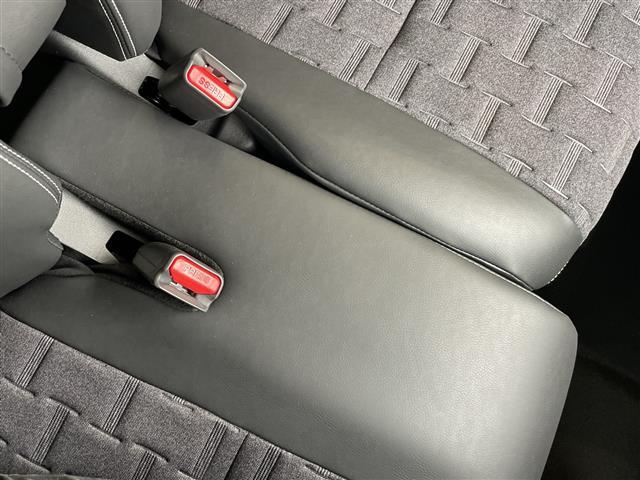 デリカミニ Ｔ　プレミアム　マイパイロット　純正９型ディスプレイオーディオ　サイドデカール　全方位カメラ　両側パワースライドドア　レーダークルーズコントロール　シートヒーター　ステアリングヒーター　インナーミラー（28枚目）