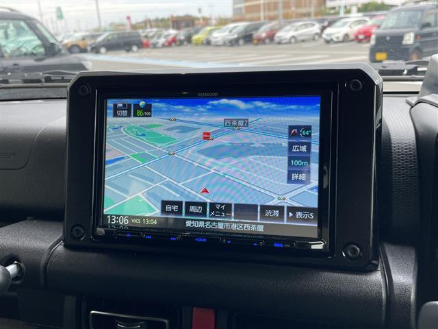 ジムニーシエラ ＪＣ　純正８型ナビ　スズキセーフティサポート　トランスファーレバー　フルセグ　バックカメラ　シートヒーター　クルーズコントロール　ダウンヒルアシストコント　オートライト　ステアリングスイッチ（3枚目）