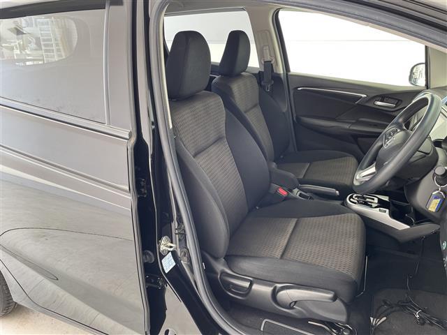 フィットハイブリッド F ホンダセンシング 純正ナビ レーダークルーズコントロール バックカメラ 純正アルミホイール ETC レーンキープアシスト オートライト ドライブレコーダー ステアリングスイッチ スマートキー(14枚目)