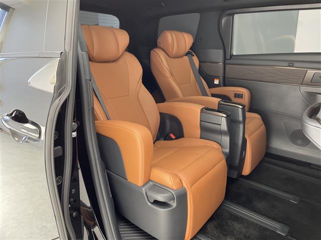 店頭在庫以外にも全国約４万台※の在庫から、ぴったりな１台をご提案します！※２０２３年１０月現在の在庫台数です。売約済の可能性があります。