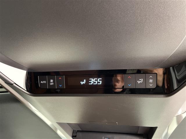 店舗にて現車の確認もいただけますので、お電話で在庫のご確認の上是非ご来店くださいませ！！店舗直通電話　　　０５２−３０９−５１５２