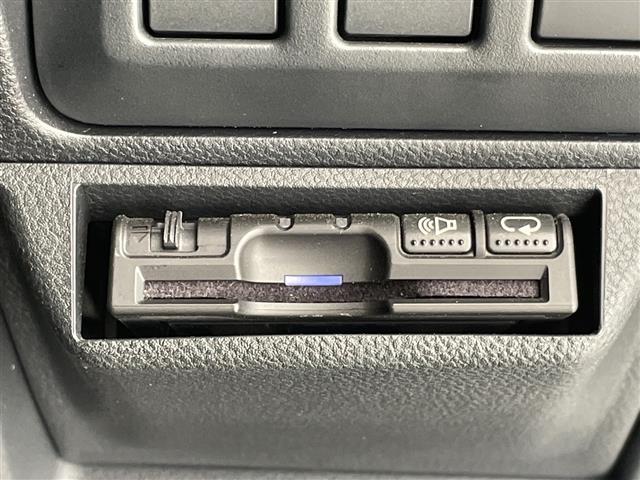 フォレスター Ｘ－ブレイク　アイサイト　ＳＤナビ　レーダークルーズコントロール　シートヒーター　バックカメラ　コーナーセンサー　純正アルミホイール　ルーフレール　４ＷＤ　ＬＥＤヘッドライト　パドルシフト　ステアリングヒーター（10枚目）