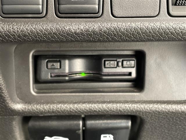 エクストレイル ２０Ｓ　Ｖセレクション　９型ナビ　バックカメラ　コーナーセンサー　純正アルミホイール　ＥＴＣ　ダウンヒルアシストコントロール　４ＷＤ　ドライブレコーダー　フルセグ　ＣＤ　ＤＶＤ　Ｂｌｕｅｔｏｏｔｈ　衝突軽減システム（10枚目）