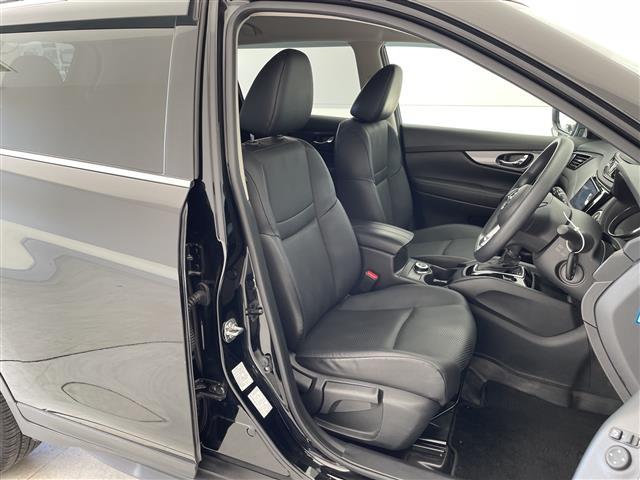 エクストレイル ２０Ｓ　Ｖセレクション　９型ナビ　バックカメラ　コーナーセンサー　純正アルミホイール　ＥＴＣ　ダウンヒルアシストコントロール　４ＷＤ　ドライブレコーダー　フルセグ　ＣＤ　ＤＶＤ　Ｂｌｕｅｔｏｏｔｈ　衝突軽減システム（14枚目）