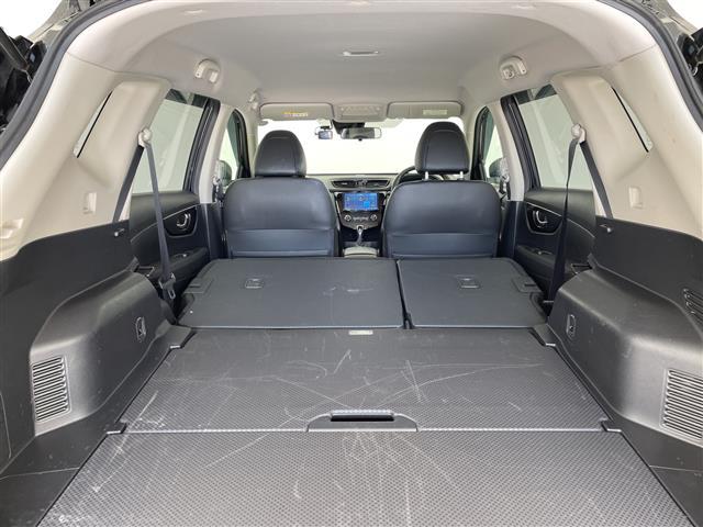 エクストレイル ２０Ｓ　Ｖセレクション　９型ナビ　バックカメラ　コーナーセンサー　純正アルミホイール　ＥＴＣ　ダウンヒルアシストコントロール　４ＷＤ　ドライブレコーダー　フルセグ　ＣＤ　ＤＶＤ　Ｂｌｕｅｔｏｏｔｈ　衝突軽減システム（16枚目）