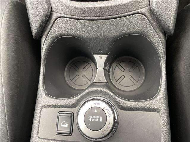 エクストレイル ２０Ｓ　Ｖセレクション　９型ナビ　バックカメラ　コーナーセンサー　純正アルミホイール　ＥＴＣ　ダウンヒルアシストコントロール　４ＷＤ　ドライブレコーダー　フルセグ　ＣＤ　ＤＶＤ　Ｂｌｕｅｔｏｏｔｈ　衝突軽減システム（26枚目）