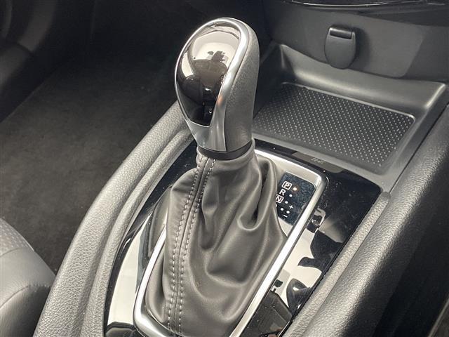 エクストレイル ２０Ｓ　Ｖセレクション　９型ナビ　バックカメラ　コーナーセンサー　純正アルミホイール　ＥＴＣ　ダウンヒルアシストコントロール　４ＷＤ　ドライブレコーダー　フルセグ　ＣＤ　ＤＶＤ　Ｂｌｕｅｔｏｏｔｈ　衝突軽減システム（29枚目）