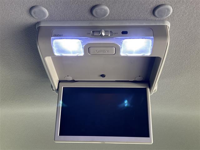 ステップワゴンスパーダ スパーダ ホンダセンシング 純正ナビ フリップダウンモニター 両側パワースライドドア レーダークルーズコントロール バックカメラ 純正アルミホイール ETC LEDヘッドライト パドルシト 衝突軽減システム ドライブレコーダー(6枚目)