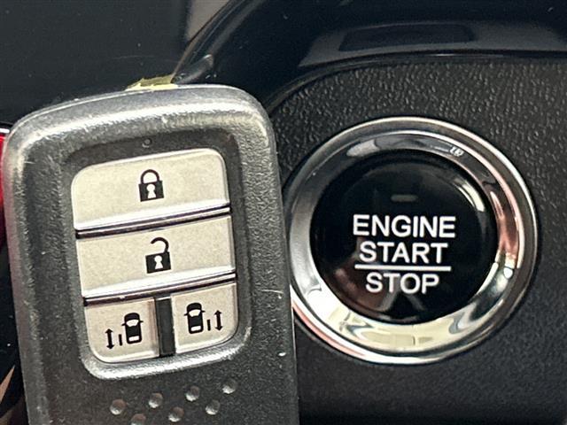 ステップワゴンスパーダ スパーダ ホンダセンシング 純正ナビ フリップダウンモニター 両側パワースライドドア レーダークルーズコントロール バックカメラ 純正アルミホイール ETC LEDヘッドライト パドルシト 衝突軽減システム ドライブレコーダー(10枚目)