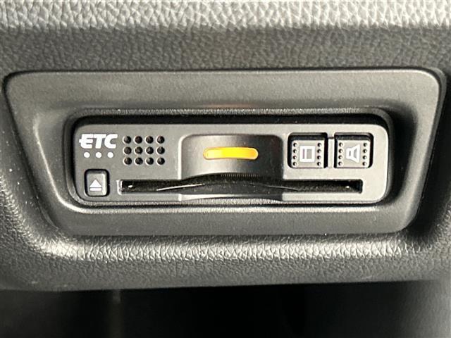 ステップワゴンスパーダ スパーダ ホンダセンシング 純正ナビ フリップダウンモニター 両側パワースライドドア レーダークルーズコントロール バックカメラ 純正アルミホイール ETC LEDヘッドライト パドルシト 衝突軽減システム ドライブレコーダー(11枚目)