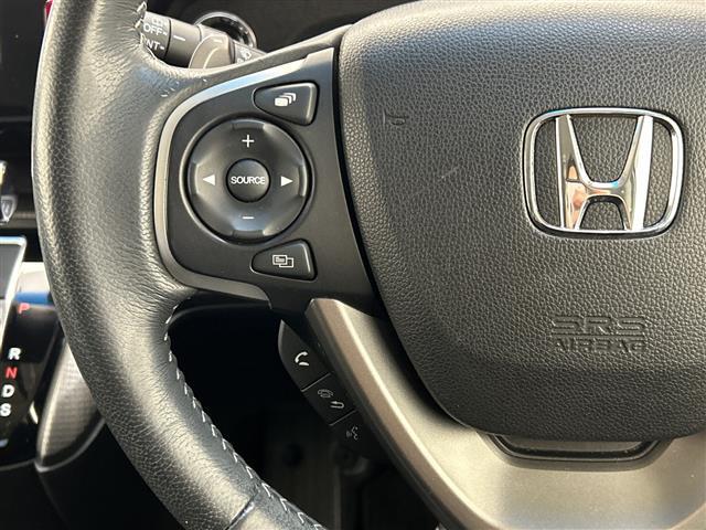 ステップワゴンスパーダ スパーダ ホンダセンシング 純正ナビ フリップダウンモニター 両側パワースライドドア レーダークルーズコントロール バックカメラ 純正アルミホイール ETC LEDヘッドライト パドルシト 衝突軽減システム ドライブレコーダー(22枚目)