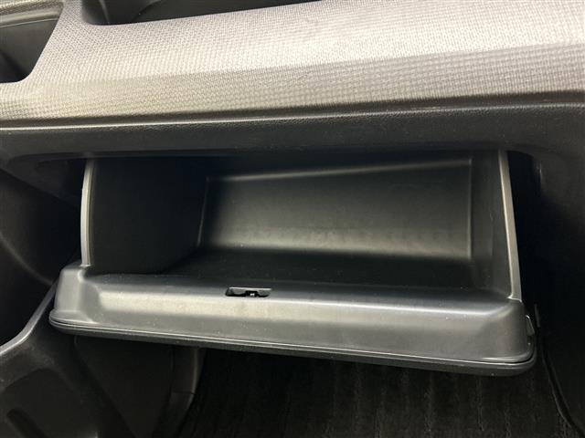 ステップワゴンスパーダ スパーダ ホンダセンシング 純正ナビ フリップダウンモニター 両側パワースライドドア レーダークルーズコントロール バックカメラ 純正アルミホイール ETC LEDヘッドライト パドルシト 衝突軽減システム ドライブレコーダー(27枚目)