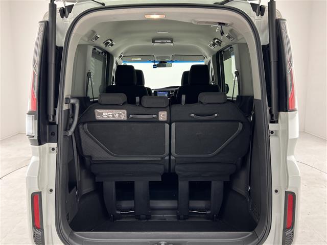 ステップワゴンスパーダ スパーダ ホンダセンシング 純正ナビ フリップダウンモニター 両側パワースライドドア レーダークルーズコントロール バックカメラ 純正アルミホイール ETC LEDヘッドライト パドルシト 衝突軽減システム ドライブレコーダー(31枚目)