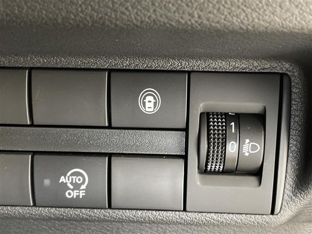 デイズ Ｘ　エマージェンシーブレーキ　純正ナビ　全方位カメラ　バックカメラ　コーナーセンサー　純正アルミホイール　ＬＥＤヘッドライト　オートライト　ドライブレコーダー　衝突軽減システム　Ｂｌｕｅｔｏｏｔｈ（7枚目）