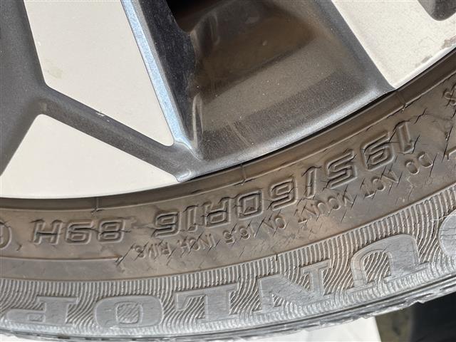 セレナ ハイウェイスターＶ　プロパイロット　純正ナビ　フリップダウンモニター　全方位カメラ　両側パワースライドドア　レーダークルーズコントロール　バックカメラ　ブラインドスポットモニター　コーナーセンサー　衝突軽減システム（17枚目）