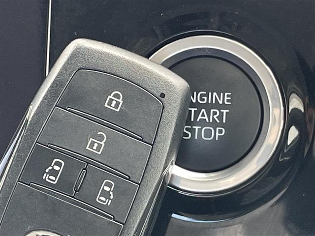 ノア Ｇ　純正ディズプレイオーディオナビ　両側パワースライドドア　レーダークルーズコントロール　バックカメラ　サイドカメラ　コーナーセンサー　純正アルミホイール　ＥＴＣ２．０　ＬＥＤヘッドライ　衝突軽減システム（11枚目）