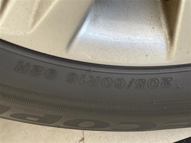 ノア Ｇ　純正ディズプレイオーディオナビ　両側パワースライドドア　レーダークルーズコントロール　バックカメラ　サイドカメラ　コーナーセンサー　純正アルミホイール　ＥＴＣ２．０　ＬＥＤヘッドライ　衝突軽減システム（17枚目）