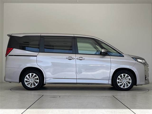 ノア Ｇ　純正ディズプレイオーディオナビ　両側パワースライドドア　レーダークルーズコントロール　バックカメラ　サイドカメラ　コーナーセンサー　純正アルミホイール　ＥＴＣ２．０　ＬＥＤヘッドライ　衝突軽減システム（19枚目）