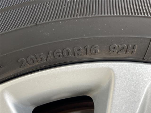 ノア Ｇ　トヨタセーフティセンス　純正８型ナビ　両側パワースライドドア　レーダークルーズコントロール　コーナーセンサー　純正アルミホイール　ＬＥＤヘッドライト　オートマチックハイビーム　ドライブレコーダー（17枚目）