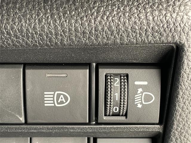 ノア Ｇ　トヨタセーフティセンス　純正８型ナビ　両側パワースライドドア　レーダークルーズコントロール　コーナーセンサー　純正アルミホイール　ＬＥＤヘッドライト　オートマチックハイビーム　ドライブレコーダー（28枚目）