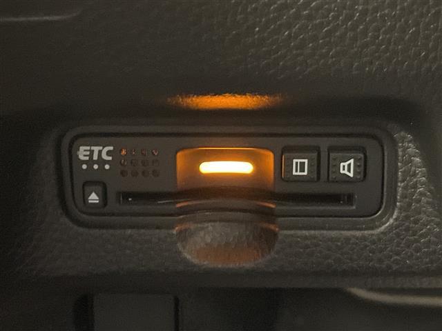 Ｎ－ＢＯＸカスタム Ｇ・Ｌターボホンダセンシング　純正８型ナビ　フリップダウンモニター　両側パワースライドドア　レーダークルーズコントロール　クルーズコントロール　バックカメラ　コーナーセンサー　純正アルミホイール　ＬＥＤヘッドライト　パドルシフト（12枚目）