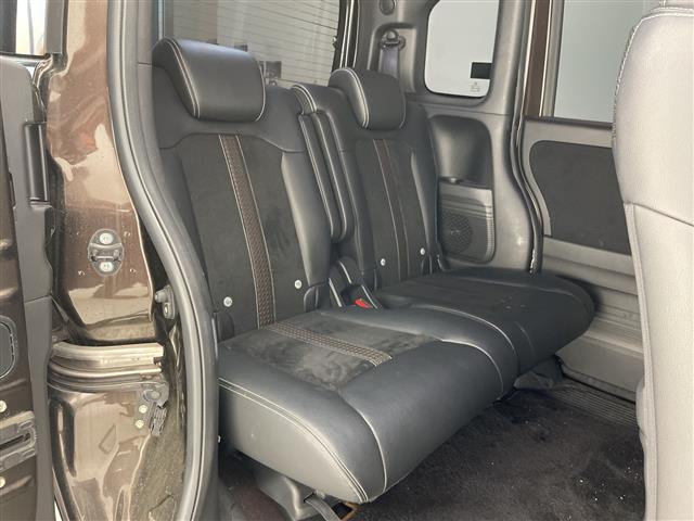 Ｎ－ＢＯＸカスタム Ｇ・Ｌターボホンダセンシング　純正８型ナビ　フリップダウンモニター　両側パワースライドドア　レーダークルーズコントロール　クルーズコントロール　バックカメラ　コーナーセンサー　純正アルミホイール　ＬＥＤヘッドライト　パドルシフト（15枚目）