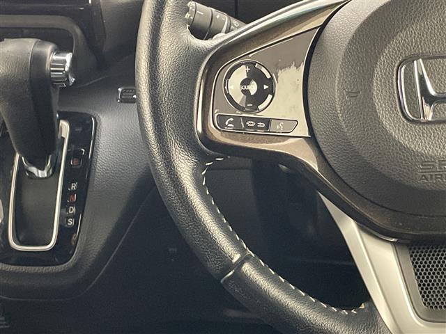 Ｎ－ＢＯＸカスタム Ｇ・Ｌターボホンダセンシング　純正８型ナビ　フリップダウンモニター　両側パワースライドドア　レーダークルーズコントロール　クルーズコントロール　バックカメラ　コーナーセンサー　純正アルミホイール　ＬＥＤヘッドライト　パドルシフト（22枚目）