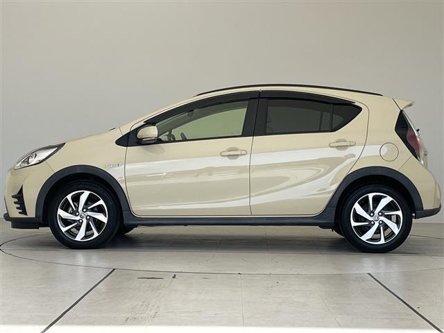 アクア クロスオーバー　グラム　トヨタセーフティセンス　シートヒーター　純正オーディオ　コーナーセンサー　純正アルミホイール　ＬＥＤヘッドライト　オートマチックハイビーム　衝突軽減システム　ＣＤ　ステアリングスイッチ　スマートキー（35枚目）