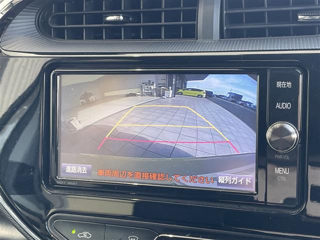 アクア クロスオーバー　純正ナビ　バックカメラ　コーナーセンサー　純正アルミホイール　ＬＥＤヘッドライト　レーンキープアシスト　オートマチックハイビーム　ドライブレコーダー　衝突軽減システム　フルセグ　スマートキー（4枚目）