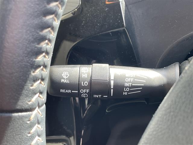 アクア クロスオーバー　純正ナビ　バックカメラ　コーナーセンサー　純正アルミホイール　ＬＥＤヘッドライト　レーンキープアシスト　オートマチックハイビーム　ドライブレコーダー　衝突軽減システム　フルセグ　スマートキー（21枚目）