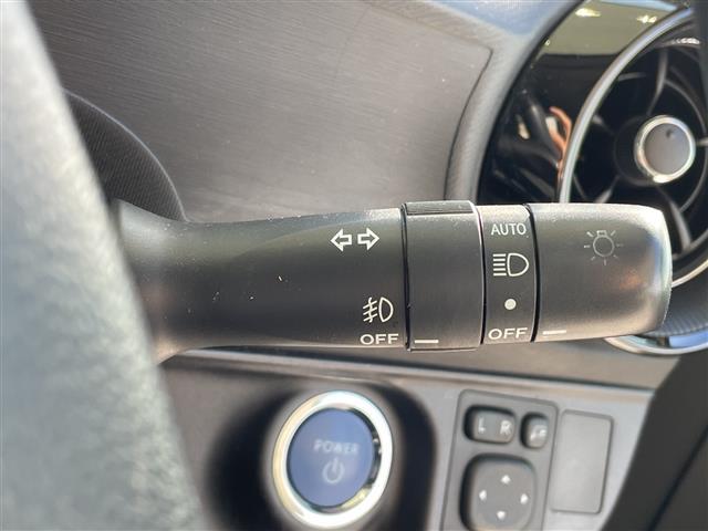 アクア クロスオーバー　純正ナビ　バックカメラ　コーナーセンサー　純正アルミホイール　ＬＥＤヘッドライト　レーンキープアシスト　オートマチックハイビーム　ドライブレコーダー　衝突軽減システム　フルセグ　スマートキー（24枚目）