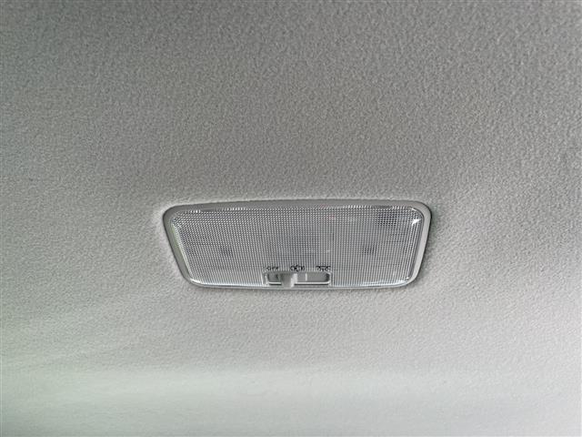 アクア クロスオーバー　純正ナビ　バックカメラ　コーナーセンサー　純正アルミホイール　ＬＥＤヘッドライト　レーンキープアシスト　オートマチックハイビーム　ドライブレコーダー　衝突軽減システム　フルセグ　スマートキー（28枚目）