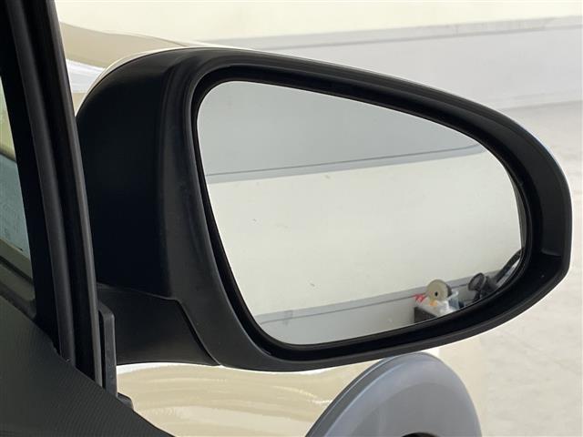 アクア クロスオーバー　純正ナビ　バックカメラ　コーナーセンサー　純正アルミホイール　ＬＥＤヘッドライト　レーンキープアシスト　オートマチックハイビーム　ドライブレコーダー　衝突軽減システム　フルセグ　スマートキー（31枚目）