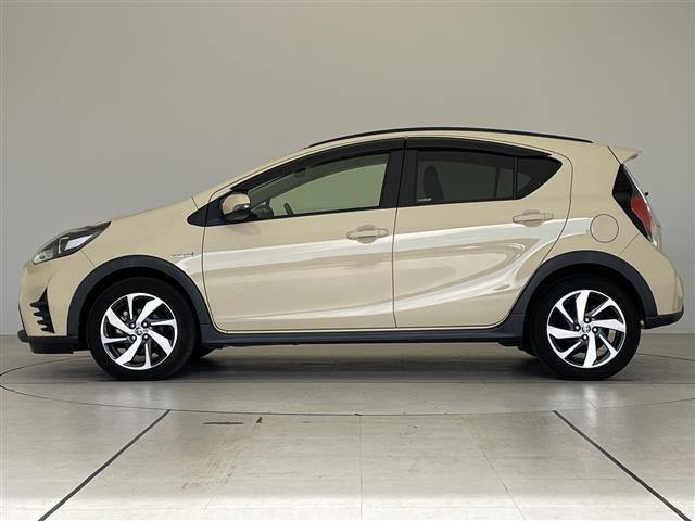 アクア クロスオーバー　純正ナビ　バックカメラ　コーナーセンサー　純正アルミホイール　ＬＥＤヘッドライト　レーンキープアシスト　オートマチックハイビーム　ドライブレコーダー　衝突軽減システム　フルセグ　スマートキー（34枚目）