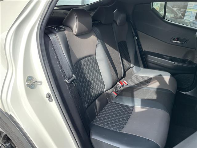 Ｃ－ＨＲ Ｇ　モデリスタエアロ　純正８型ディスプレイオーディオ　ナビ機能なし　全方位カメラ　レーダークルーズコントロール　シートヒーター　バックカメラ　コーナーセンサー　純正アルミホイール　ブラインドスポットモニタ（15枚目）