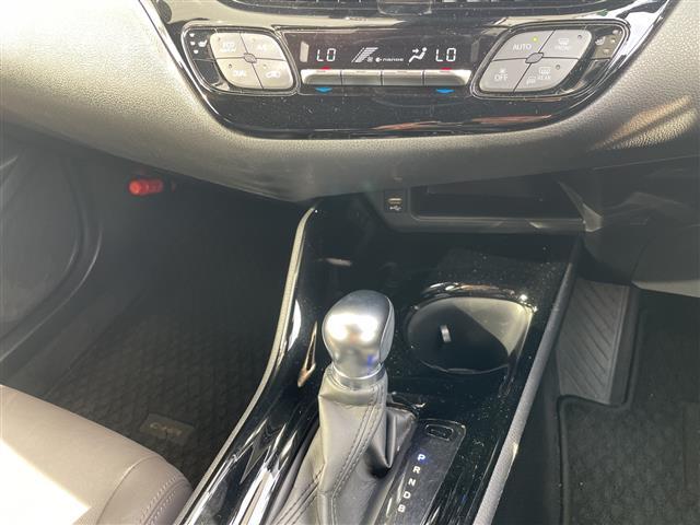 Ｃ－ＨＲ Ｇ　モデリスタエアロ　純正８型ディスプレイオーディオ　ナビ機能なし　全方位カメラ　レーダークルーズコントロール　シートヒーター　バックカメラ　コーナーセンサー　純正アルミホイール　ブラインドスポットモニタ（27枚目）