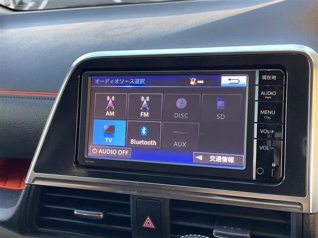 シエンタ Ｇ　純正ナビ　両側パワースライドドア　オートライト　ＥＴＣ　アイドリングストップ　オートエアコン　ステアリングスイッチ　スマートキー　プッシュスタート（4枚目）