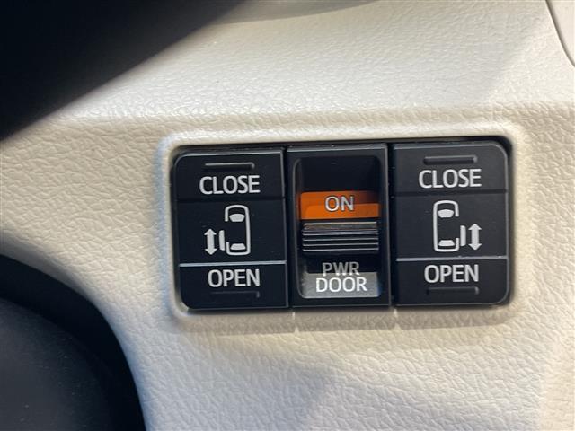 シエンタ Ｇ　純正ナビ　両側パワースライドドア　オートライト　ＥＴＣ　アイドリングストップ　オートエアコン　ステアリングスイッチ　スマートキー　プッシュスタート（6枚目）