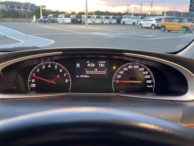 シエンタ Ｇ　純正ナビ　両側パワースライドドア　オートライト　ＥＴＣ　アイドリングストップ　オートエアコン　ステアリングスイッチ　スマートキー　プッシュスタート（8枚目）