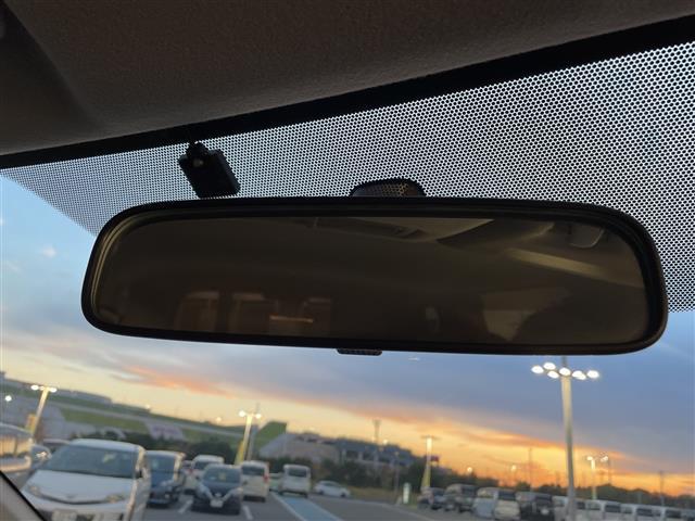 シエンタ Ｇ　純正ナビ　両側パワースライドドア　オートライト　ＥＴＣ　アイドリングストップ　オートエアコン　ステアリングスイッチ　スマートキー　プッシュスタート（25枚目）