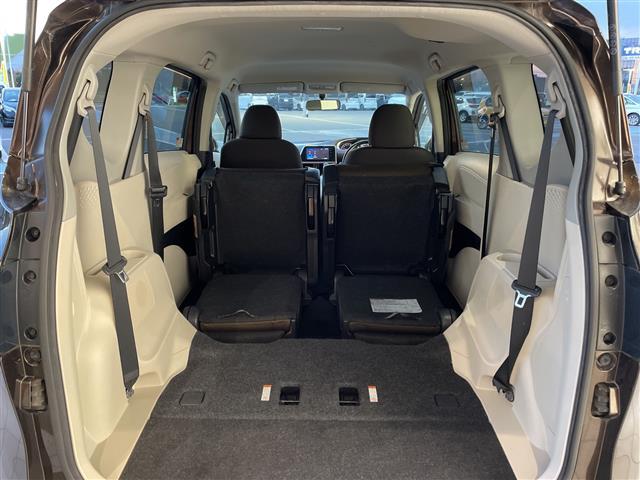 シエンタ Ｇ　純正ナビ　両側パワースライドドア　オートライト　ＥＴＣ　アイドリングストップ　オートエアコン　ステアリングスイッチ　スマートキー　プッシュスタート（28枚目）