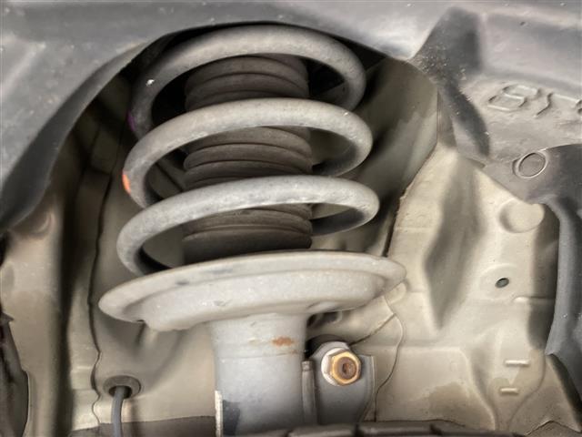 シエンタ Ｇ　純正ナビ　両側パワースライドドア　オートライト　ＥＴＣ　アイドリングストップ　オートエアコン　ステアリングスイッチ　スマートキー　プッシュスタート（41枚目）